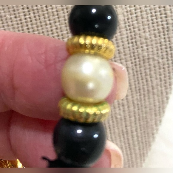 Avon Black Bead Faux Pearl Bead Necklace Vintage Classic Preppy Retro Elegant - Picture 7 of 8